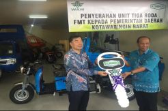 Pemkab Kobar dapat Hibah Kendaraan Pertanian dari Perusahaan