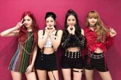 Blackpink Dinobatkan...
