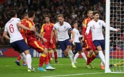 Lakoni Laga ke-1000, Timnas Inggris Pesta Gol ke Gawang Montenegro