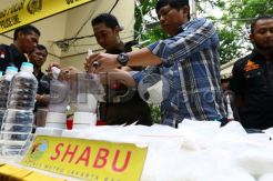 Amankan 2 Kurir, Polisi Blender 589 Sabu dan 4.170 Butir Ekstasi