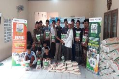 Program BERISI ACT Distribusikan 55 Ton Beras untuk Pesantren