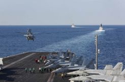 Tegang dengan Iran, Kapal Induk AS Masuk Selat Hormuz