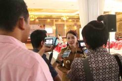 Bupati Karolin Kecewa Tidak Ada Penerimaan Guru Agama di Landak