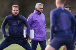 Mourinho Ingin Bantu Kane Naik Level di Tottenham Hotspur