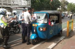 Pelanggar Jalur Sepeda Berdalih Tidak Tahu Sanksi Tilang Mulai Berlaku