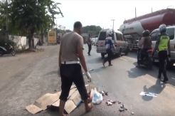 Ibu Rumah Tangga Tewas Dilindas Truk Gandeng