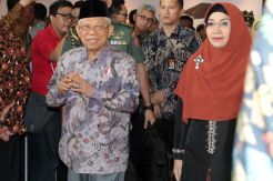 Wapres Maruf Amin: Kita Jangan Hanya Jadi Tukang Stempel Halal