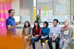Perkuat Sebagai Asuransi...