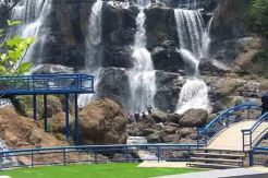 Pengunjung Objek Wisata Curug Malela Suka Buang Sampah Sembarangan