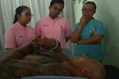 Mabuk Naik Atap Rumah...