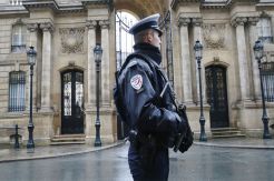 Elysee Palace Under Enhanced Protection as French Police Gear Up for Protests in Paris