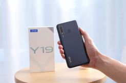 Smartfren Gelar Program Khusus Bagi Pengguna vivo Y19