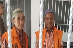 Dua Kakek Peladang Jadi Terdakwa Karhutla, Warga Kobar Geruduk Pengadilan