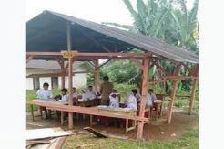 Memperihatinkan Siswa SD di Merangin Jambi Ujian di Lokasi Parkir