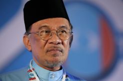Anwar Ibrahim Akan Diperiksa...
