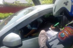 Ngetem Sembarangan, Taksi-Ojek Online di Sidoarjo Kena Garuk