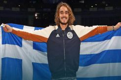 Stefanos Tsitsipas Sambar Penghargaan Atlet Pria Terbaik Yunani