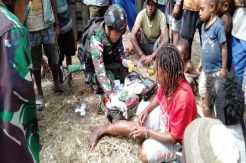 Satgas Pamrahwan Yonif RK 751/VJS Gelar Pengobatan Gratis di Papua