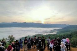 Rawan Longsor, Negeri di Atas Awan Ditutup saat Libur Akhir Tahun