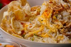Nasi Godog, Sarapan Lengkap yang Mudah Dibuat