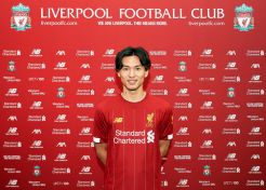 Resmi, Takumi Minamino Pemain Jepang Pertama Liverpool