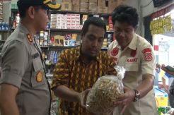 Makanan Oleh-oleh Kedaluarsa Banyak Ditemukan dalam Razia Jelang Natal