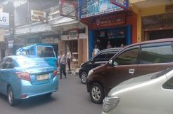 Parkir Sembarangan di Kota Manado, Ban Puluhan Kendaraan Dikempeskan Aparat