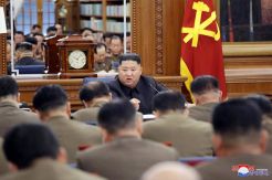 Kim Jong-un Gelar Pertemuan...