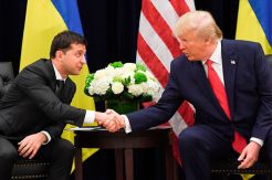 Terungkap, Trump Bekukan Bantuan Ukraina 90 Menit Setelah Telepon Zelensky