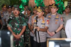 Sambangi Gereja, Kapolri dan Panglima TNI Pastikan Natal Aman