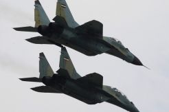 Jet Tempur Iran Jatuh di Gunung Berapi, Nasib 2 Pilot Misterius