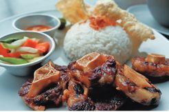 Nikmati Cita Rasa Sop Buntut yang Menggoda