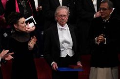 Dunia Protes Pemberian Nobel pada Tokoh Kontroversial Peter Handke