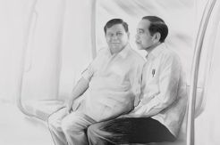 Jelang Ganti Tahun, Prabowo Posting Foto Dirinya Bersama Jokowi