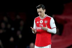 Arteta Tantang Ozil Tingkatkan Level Permainan Bersama Arsenal