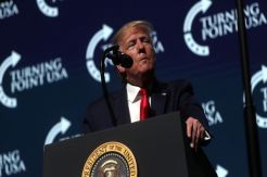 Mantan Bos FBI Sebut Trump sebagai Ancaman bagi Negara
