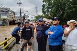 Gubernur Banten Tinjau Beberapa Titik Banjir dan Instruksikan OPD Banten Siaga