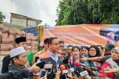Anies Jamin Pasokan Kebutuhan Pengungsi Korban Banjir Terpenuhi