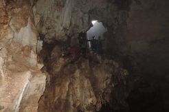Panorama Gorden Bergoyang di Goa Sutra Reregan Pangandaran