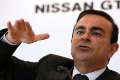 Mantan CEO Nissan Carlos...