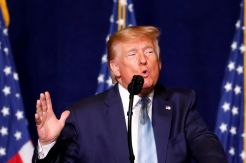 Trump: 52 Target Iran Akan Hancur Jika Mereka Serang Aset AS