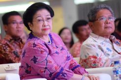 Megawati: Carilah Ilmu...