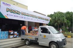 Posko Sinergi BUMN Peduli Bekasi Salurkan Bantuan untuk Korban Banjir