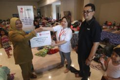 MNC Peduli dan Lotte Mart Salurkan Bantuan untuk Korban Banjir di Jakarta