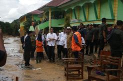 30 Jembatan Putus, Jokowi Targetkan Empat Bulan Selesai Dibangun