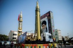 Rudal-rudal Jarak Jauh Iran Incar 27 Pangkalan Militer AS