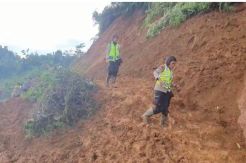 Bantuan Logistik ke Desa Terisolir Terdampak Banjir dan Longsor Akhirnya Tembus