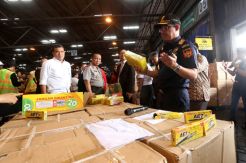 Bea Cukai Bongkar Pengiriman Ratusan Ribu Ballpoint Tiruan dari China