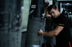 Rezeki Nomplok Jelang Imlek, si Raja KO Digandeng Produk Suplemen Lokal