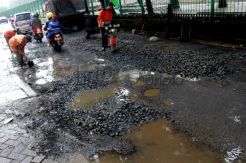 Pemprov Perbaiki 174 Titik Jalan Rusak di DKI Jakarta